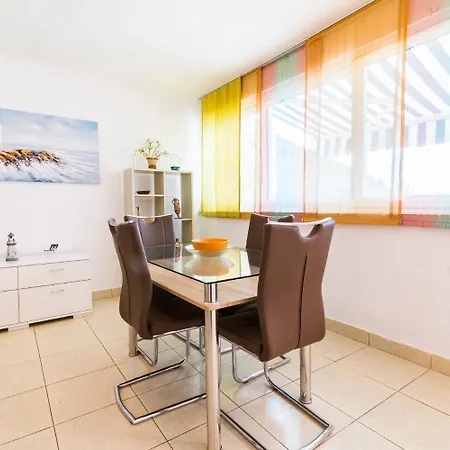 Apartment Hidden Gem - Beachfront *