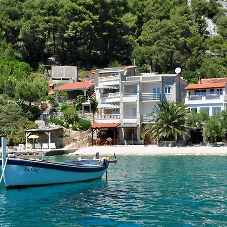 Apartment Hidden Gem - Beachfront *